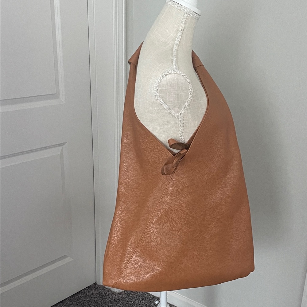 Elegant Tan Leather Hobo Bag - Picture 2 of 3